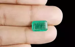 Zambian Emerald - 2.76 Carat Limited Quality EMD-9451