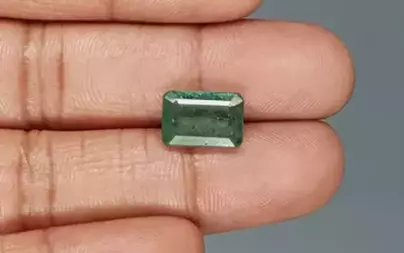 Zambian Emerald - 4.3 Carat Prime Quality  EMD-9608