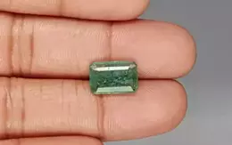 Zambian Emerald - 3.93 Carat Prime Quality EMD-9658