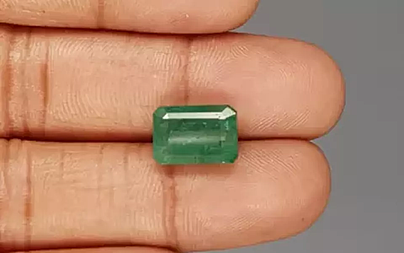 Zambian Emerald - 5.95 Carat Prime Quality EMD-9677