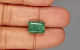 Zambian Emerald - 6.19 Carat Prime Quality EMD-9702