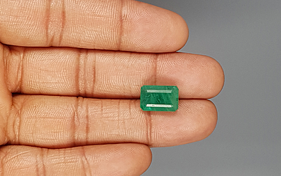 Zambian Emerald - 6.80 Carat Prime Quality  EMD-9708