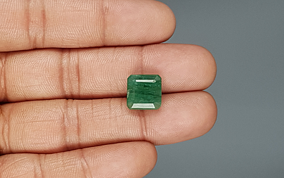 Zambian Emerald - 6.38 Carat Fine Quality  EMD-9748