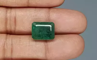 Zambian Emerald - 8.25 Carat Prime Quality EMD-9845