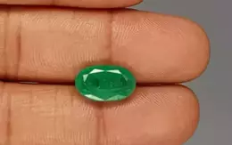 Zambian Emerald - 4.77 Carat Prime Quality EMD-9848