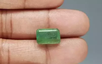 Zambian Emerald - 5.89 Carat Prime Quality  EMD-9890