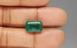 Zambian Emerald - 5.78 Carat Prime Quality EMD-9891