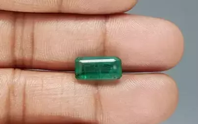 Zambian Emerald - 4.43 Carat Prime Quality EMD-9899