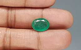 Zambian Emerald - 4.25 Carat Prime Quality EMD-9906