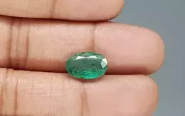 Zambian Emerald - 3.90 Carat Fine Quality EMD-9914