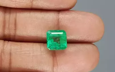 Colombian Emerald - 4.73 Carat Rare Quality  EMD-9922