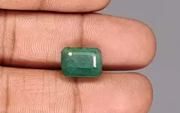 Zambian Emerald - 5.72 Carat Prime Quality EMD-9935