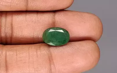 Zambian Emerald - 4.22 Carat Fine Quality EMD-9969