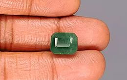 Zambian Emerald - 6.32 Carat Prime Quality EMD-9990