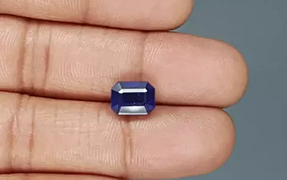 Thailand Blue Sapphire - 4.80 Carat Prime Quality GFBS-20094