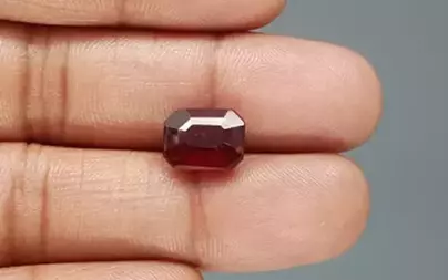 African Hessonite Garnet  5.91 Carat Prime Quality  HG-8231