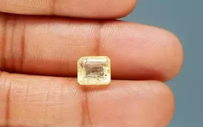 Natural Yellow Topaz - 4.38 Carat Prime Quality YT-25073