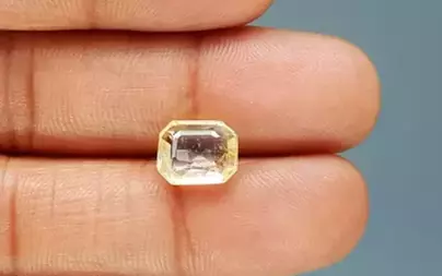 Natural Yellow Topaz - 4.25 Carat Prime Quality YT-25085